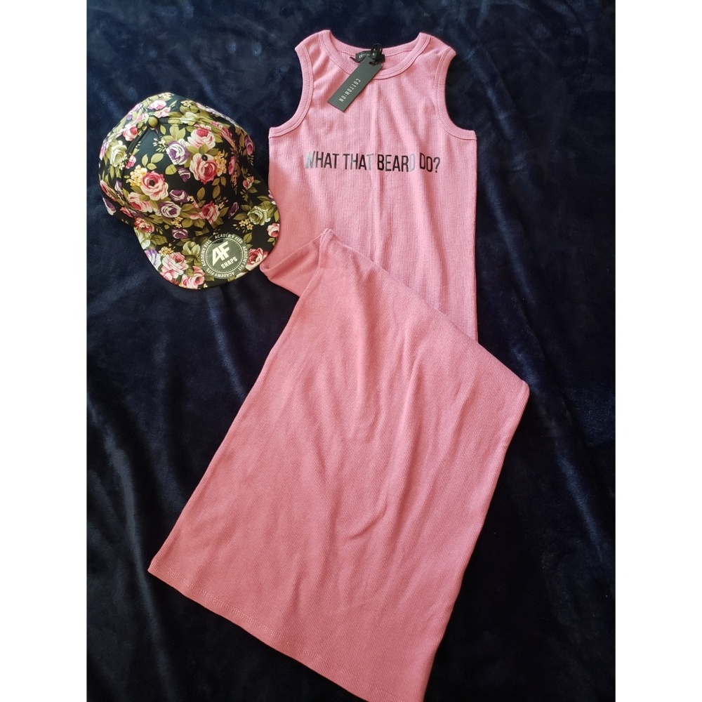 Dress & Snapback